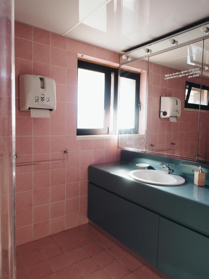 Impact House Belem Hostel Lisbon Luaran gambar